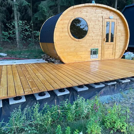 Lodge Maringotka U Lesa