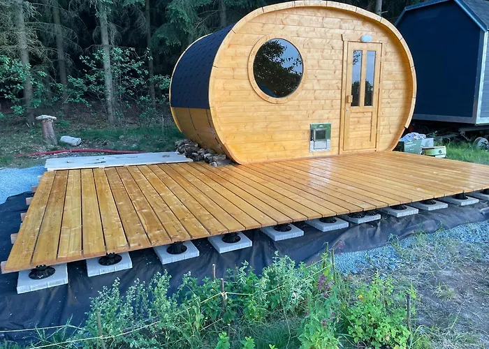 Lodge Maringotka U Lesa